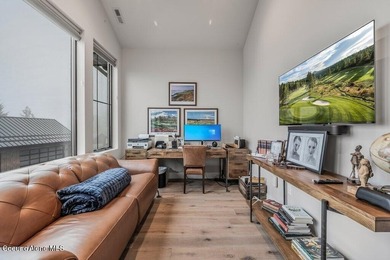 BLACK ROCK FLATS AT PRESTIGIOUS BLACK ROCK. Located inside the - photo 42