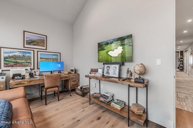 BLACK ROCK FLATS AT PRESTIGIOUS BLACK ROCK. Located inside the - photo 43