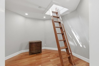Properties like this rarely come to market. Built and completely - photo 43