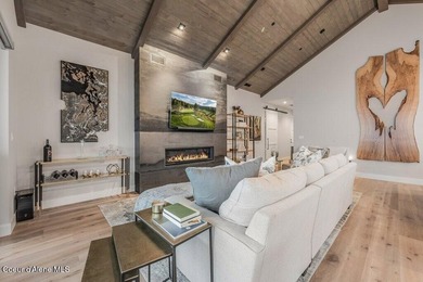 BLACK ROCK FLATS AT PRESTIGIOUS BLACK ROCK. Located inside the - photo 49