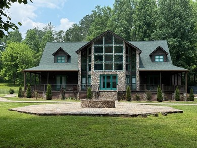 (private lake, pond, creek) Home For Sale in Dahlonega Georgia