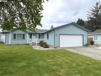 North Tenmile Lake Home For Sale in Lakeside Oregon
