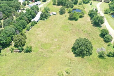 Bring your imagination to this rare 4-acre cul-de-sac property - photo 2