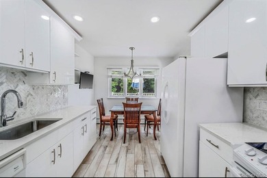 Beautiful Madison Section High Ranch - Updated beautiful Bright - photo 3