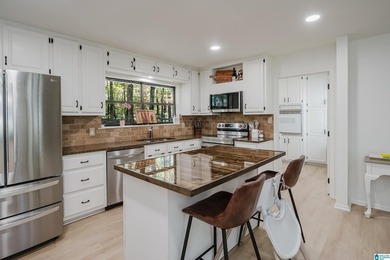 NICLEY REMODELED HOME ON A QUAINT STREET W 3 OTHER HOUSES - photo 11