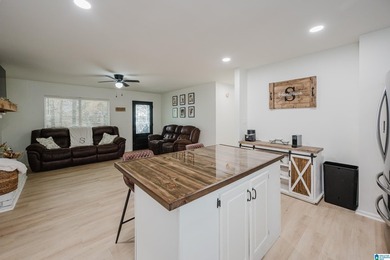 NICLEY REMODELED HOME ON A QUAINT STREET W 3 OTHER HOUSES - photo 14