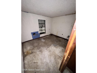 INVESTOR ALERT! Seller will consider all offers! Incredible - photo 15