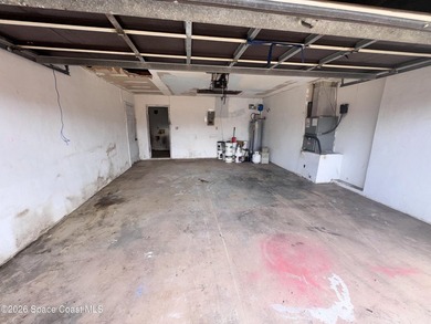 INVESTOR ALERT! Seller will consider all offers! Incredible - photo 18