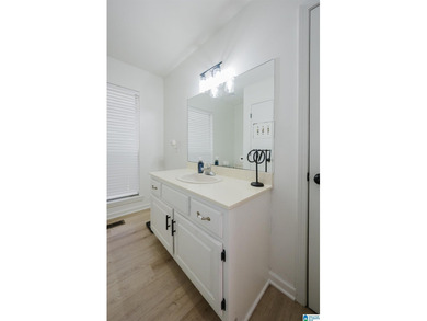 NICLEY REMODELED HOME ON A QUAINT STREET W 3 OTHER HOUSES - photo 23