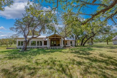 Tuck Lake Home For Sale in Center Point Texas