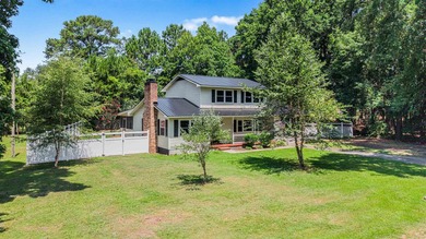 Welcome to this spacious 4-bedroom home offering over 2000 - photo 3