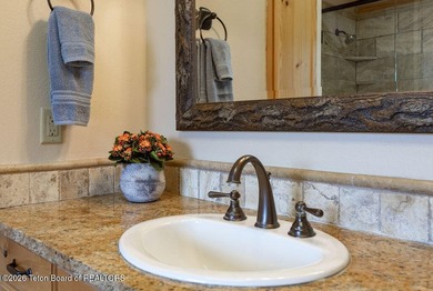 Shooting Star Ranch offers a rare combination of privacy - photo 36
