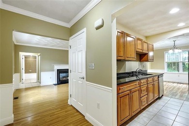 Welcome to this inviting end unit condo offering the perfect - photo 9
