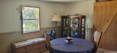 Charming Hill Country Retreat - Perfect Starter Home or Weekend - photo 10