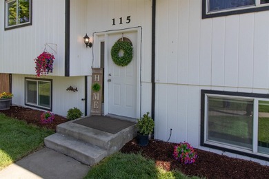 Welcome to this beautifully updated split-level home in - photo 3