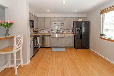 Welcome to this beautifully updated split-level home in - photo 6