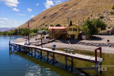 Lake Home Sale Pending in Huntington, Oregon