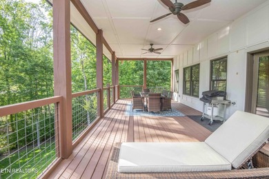 Lake Living on Watts Bar. This custom-built craftsman style home - photo 15