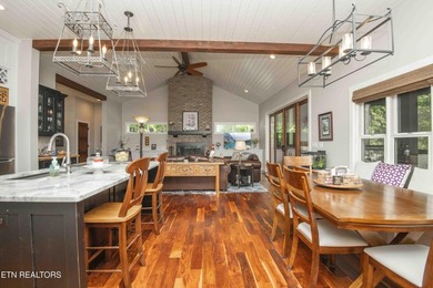 Lake Living on Watts Bar. This custom-built craftsman style home - photo 19