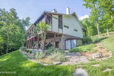 Lake Living on Watts Bar. This custom-built craftsman style home - photo 40