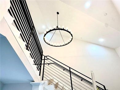 **1 BED UNIT ON TOP FLOOR NEAR ELEVATOR. PRIVATE BALCONY, EN - photo 5