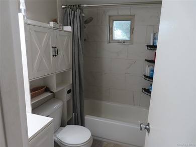 Welcome to this beautifully updated, main level, deluxe size - photo 10