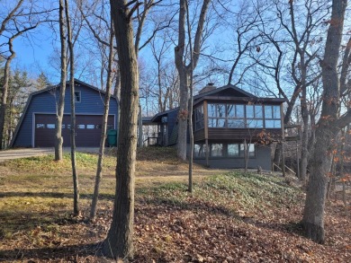 Palmer Lake Home Sale Pending in Colon Michigan