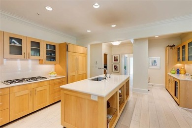 Tucked away on a private cul-de-sac in the highly sought-after - photo 23