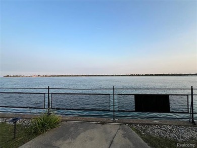 WATER VIEWS at the historical Shoreline East! Unlike the other - photo 27