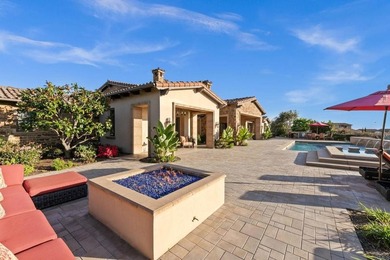Welcome home to this extraordinary, private single-level estate - photo 29