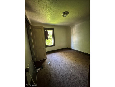 Welcome to an investor deal in South Collinwood. This 3 bedroom - photo 6