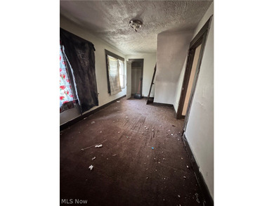 Welcome to an investor deal in South Collinwood. This 3 bedroom - photo 7