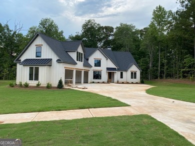 Lake Redwine Home For Sale in Newnan Georgia
