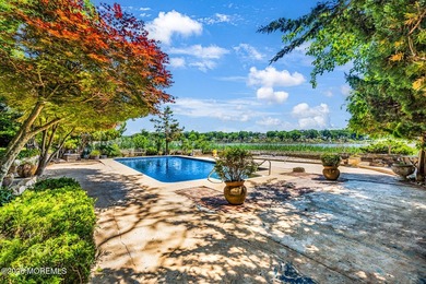 Welcome to your private waterfront retreat, where nature - photo 6