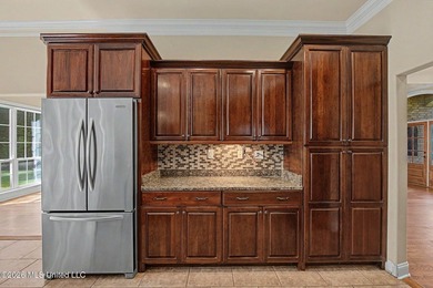 Over 4,200 square feet, 2 bedrooms downstairs, walk-in closets - photo 14