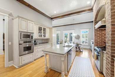 Welcome to this stunning custom-built 6-bedroom, 5.5 bathroom - photo 23