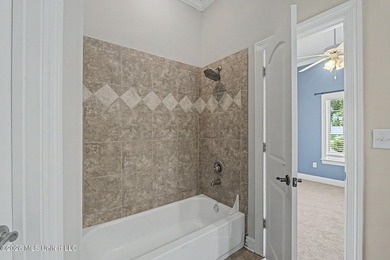 Over 4,200 square feet, 2 bedrooms downstairs, walk-in closets - photo 26
