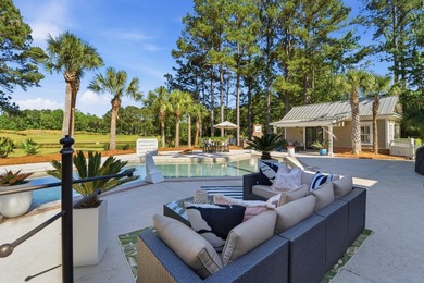 Welcome to this stunning custom-built 6-bedroom, 5.5 bathroom - photo 35