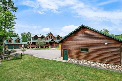 Once-in-a-lifetime luxury waterfront retreat on the world-class - photo 3