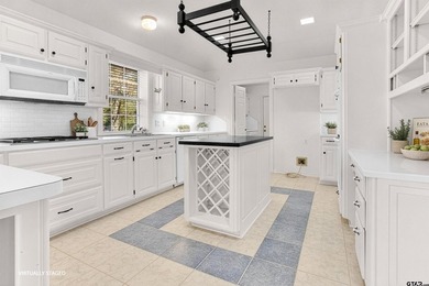 Welcome to 532 Dogwood Lane in the gated Hideaway Lake community - photo 9