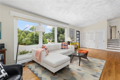 Location, lifestyle, and timeless mid-century charm come - photo 7