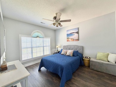 Welcome to this beautifully renovated 2-bedroom, 2-bathroom - photo 9