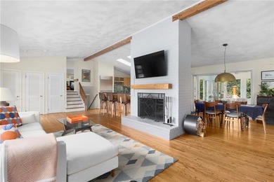 Location, lifestyle, and timeless mid-century charm come - photo 9