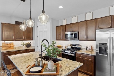 (private lake, pond, creek) Home For Sale in Sahuarita Arizona