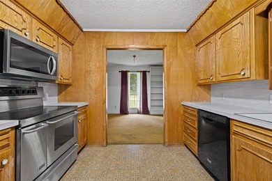 Looking for a lake house for sale in East Texas, without the - photo 5