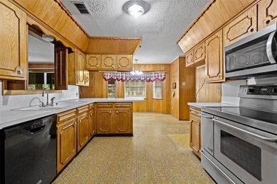 Looking for a lake house for sale in East Texas, without the - photo 6