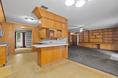 Looking for a lake house for sale in East Texas, without the - photo 9