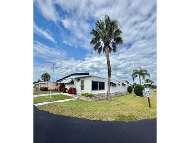 Welcome to this beautifully maintained 1,104 square foot - photo 3