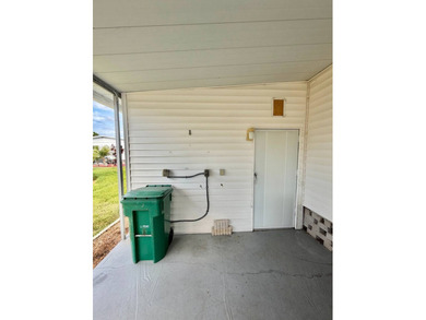 Welcome to this beautifully maintained 1,104 square foot - photo 5