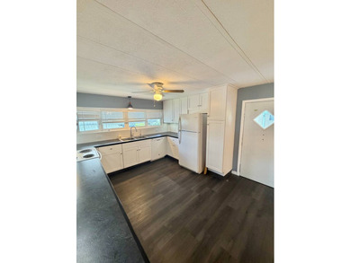 Welcome to this beautifully maintained 1,104 square foot - photo 7